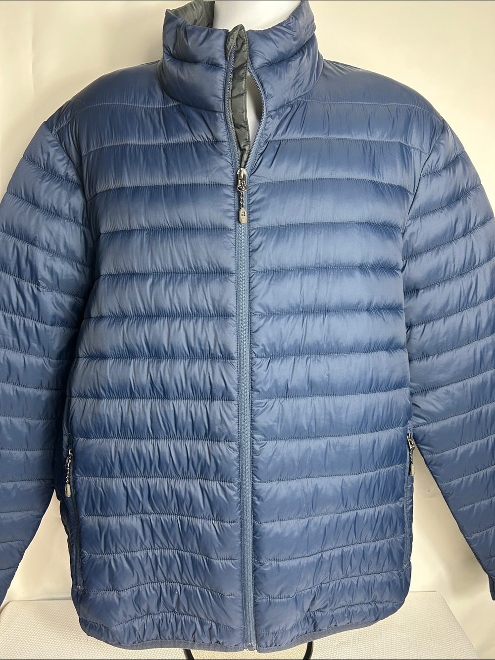 Swiss Tech Men’s XL Dark Blue Full Front Zip Flat Puffer Jacket